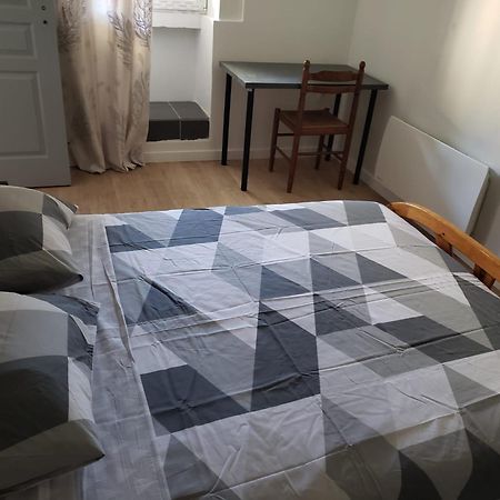 Chambres Meublees Et Spacieuses LʼIsle-Jourdain Buitenkant foto