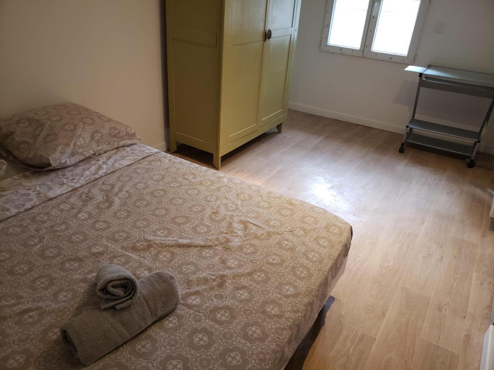 Chambres Meublees Et Spacieuses LʼIsle-Jourdain Buitenkant foto